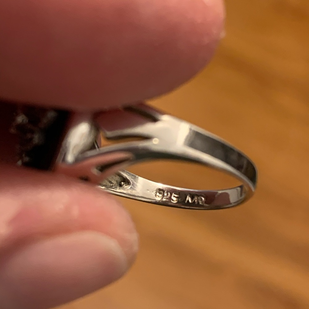 Sterling Silver Black Onyx and Marcasite Ring - Picture 4 of 4